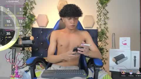 Snapshot of _taylor_black chatting on 13, 11, 2025 Taylor online show from 13, 11, 2025