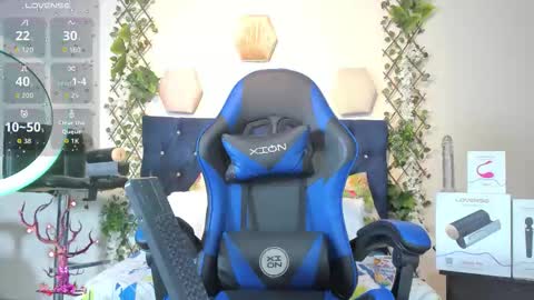 Snapshot of _taylor_black chatting on 22, 11, 2025 Taylor online show from 22, 11, 2025