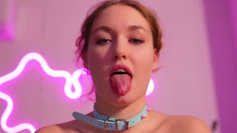 Snapshot of _taylor_swift chatting on 10, 3, 2025 Taylor online show from 10, 3, 2025