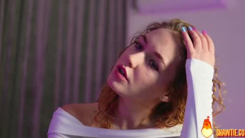 Snapshot of _taylor_swift chatting on 9, 9, 2025 Taylor online show from 9, 9, 2025