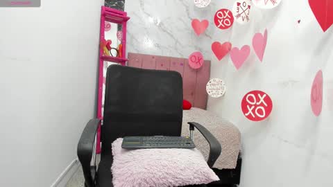 Snapshot of _tinny_hot chatting on 14, 2, 2025 tinny online show from 14, 2, 2025