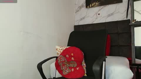 Snapshot of _tinny_hot chatting on 25, 9, 2025 tinny online show from 25, 9, 2025