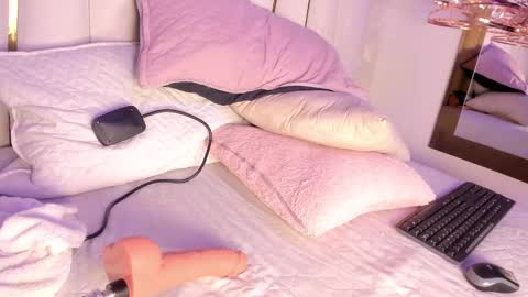 Rousse  online show from 11, 3, 2025