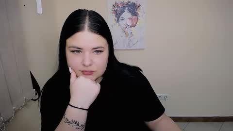 Snapshot of _trisha_li chatting on 12, 9, 2025 Trisha online show from 12, 9, 2025