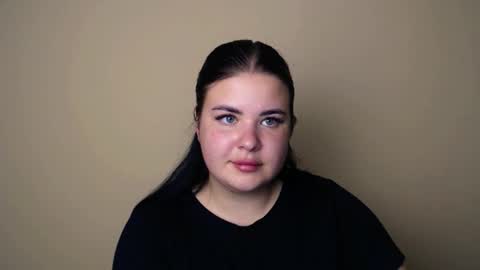 Snapshot of _trisha_li chatting on 9, 10, 2025 Trisha online show from 9, 10, 2025