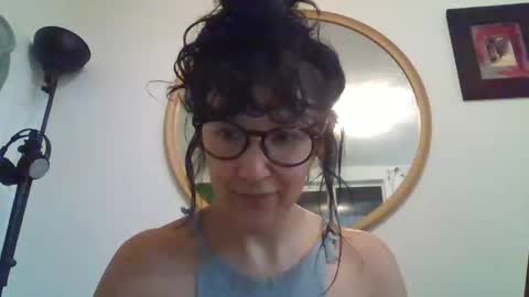 _tutti_frutti_ online show from 2, 12, 2025