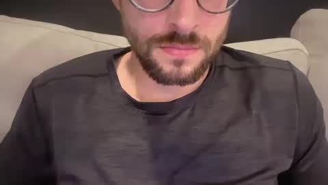 Snapshot of _ur_happy_meal chatting on 12, 10, 2025 DJ online show from 12, 10, 2025