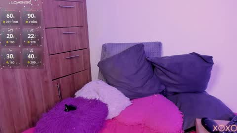     online show from 9, 4, 2026