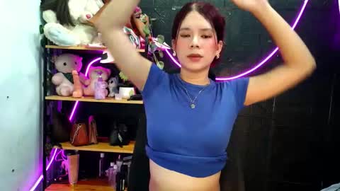 Snapshot of _urpetitegirl chatting on 18, 5, 2026 _urpetitegirl online show from 18, 5, 2026