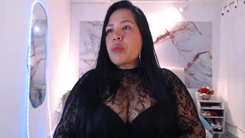 Snapshot of _valeriamiller chatting on 5, 10, 2025 valeria online show from 5, 10, 2025