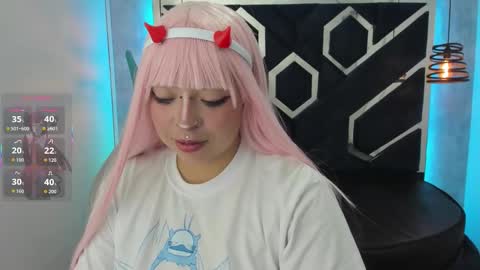 Snapshot of _vermell_ chatting on 12, 11, 2025 Vermeil online show from 12, 11, 2025