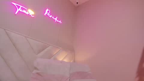 _wendy_x online show from 19, 11, 2025