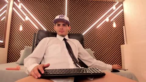 Snapshot of _white_fox_ chatting on 7, 2, 2025 white fox online show from 7, 2, 2025