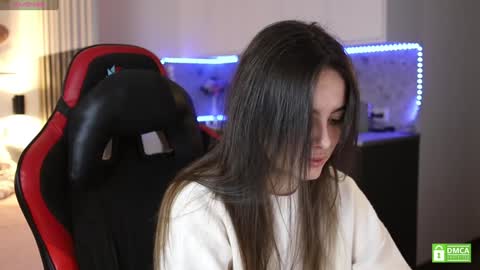 Snapshot of _whoareu_ chatting on 24, 1, 2025 Kristina online show from 24, 1, 2025