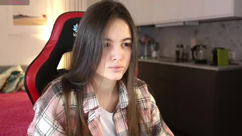 Snapshot of _whoareu_ chatting on 9, 3, 2025 Kristina online show from 9, 3, 2025