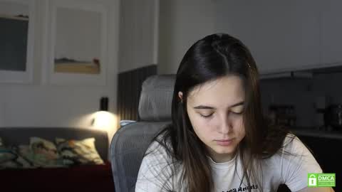 Snapshot of _whoareu_ chatting on 2, 10, 2025 Kristina online show from 2, 10, 2025