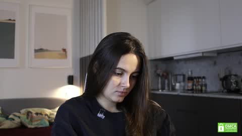 Snapshot of _whoareu_ chatting on 4, 10, 2025 Kristina online show from 4, 10, 2025