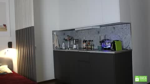 Snapshot of _whoareu_ chatting on 19, 10, 2025 Kristina online show from 19, 10, 2025