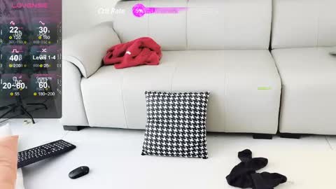 _zizi_ online show from 1, 1, 2025