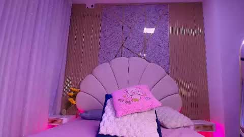 Aisha online show from 4, 8, 2026