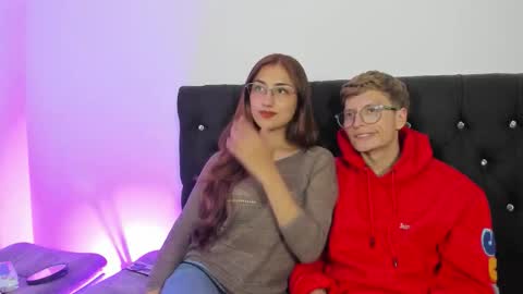 A Sexy Couple online show from 4, 12, 2025