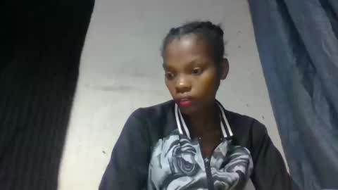 aadienne online show from 21, 4, 2026