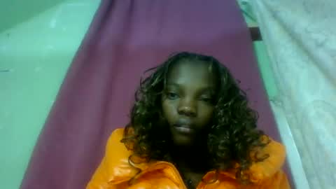 aadienne online show from 28, 6, 2026