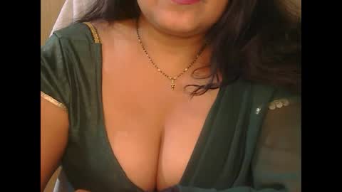 aaradhya_sexy_88 online show from 13, 11, 2025