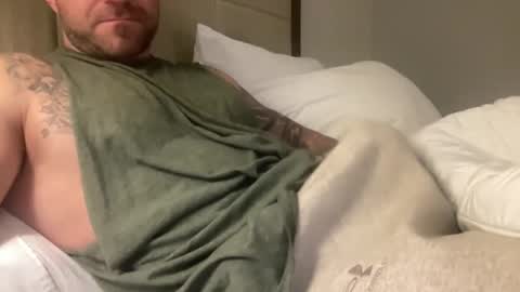 Snapshot of aaron846576 chatting on 31, 3, 2026 Canadashung online show from 31, 3, 2026