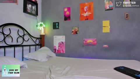 Aaron  online show from 28, 1, 2025