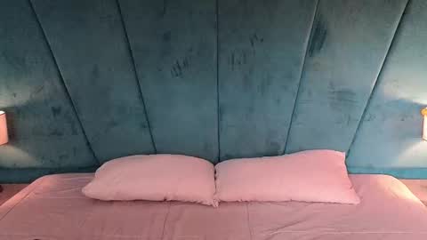 Aaron Ezequiel online show from 12, 2, 2026