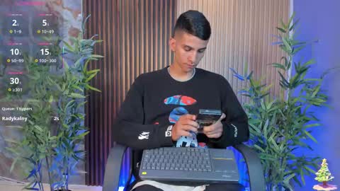 Aaron online show from 18, 12, 2025