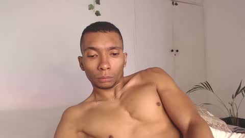 Snapshot of aaronblack1_ chatting on 17, 2, 2025 Heyy my name is Aaron online show from 17, 2, 2025