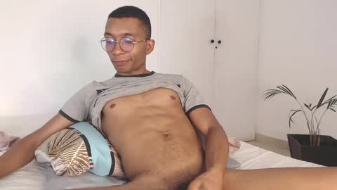 Snapshot of aaronblack1_ chatting on 23, 2, 2025 Heyy my name is Aaron online show from 23, 2, 2025