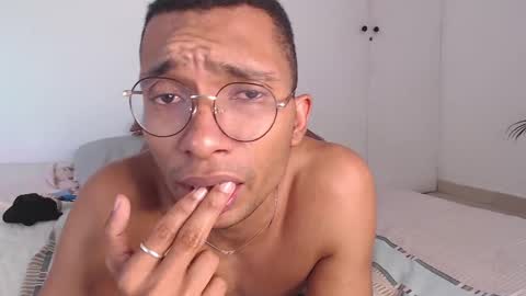 Snapshot of aaronblack1_ chatting on 26, 2, 2025 Heyy my name is Aaron online show from 26, 2, 2025