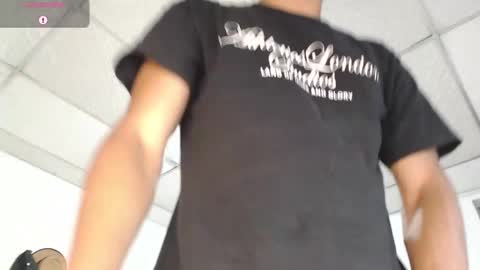 Snapshot of aaronblack1_ chatting on 22, 9, 2025 Heyy my name is Aaron online show from 22, 9, 2025