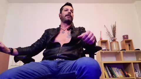 Aaron online show from 11, 4, 2026