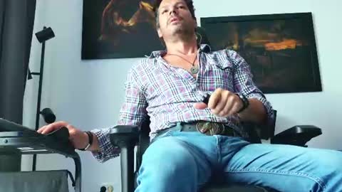 Snapshot of aaronbomer chatting on 9, 7, 2026 Aaron online show from 9, 7, 2026