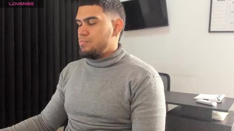 ig aaron hunter123 online show from 13, 3, 2026