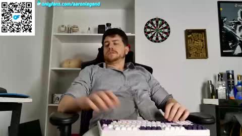 Aaron  online show from 5, 11, 2025