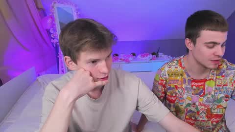 Snapshot of aataraxx chatting on 7, 2, 2025 Fiona and Harry online show from 7, 2, 2025