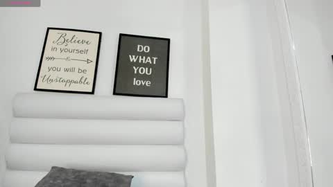 abbey_walker online show from 4, 4, 2026