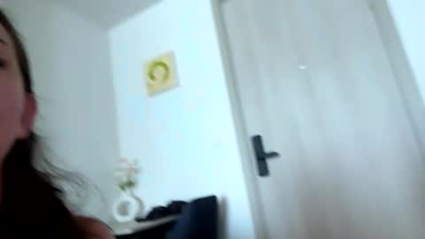 Abbie xo online show from 11, 4, 2026