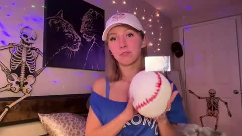 Snapshot of abbienextdoor chatting on 2, 11, 2025 Abbie online show from 2, 11, 2025