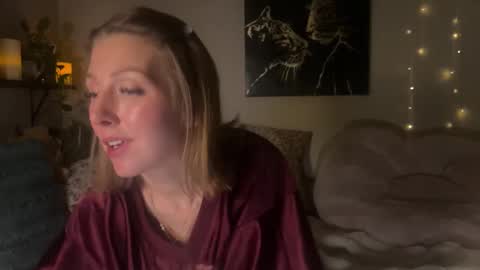 Snapshot of abbienextdoor chatting on 22, 12, 2025 Abbie online show from 22, 12, 2025