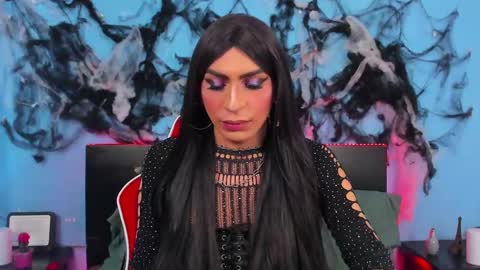 Abbigail Fuster  online show from 21, 12, 2024