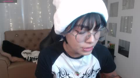 Snapshot of abbiross chatting on 13, 12, 2024 Abbi online show from 13, 12, 2024