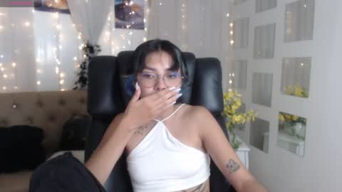 Snapshot of abbiross chatting on 6, 1, 2025 Abbi online show from 6, 1, 2025