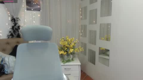 Snapshot of abbiross chatting on 5, 2, 2025 Abbi online show from 5, 2, 2025