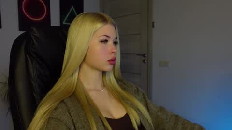 ABBY LAKER online show from 30, 1, 2025